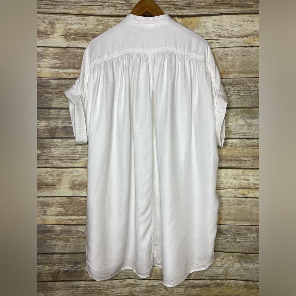 Aritzia White Short-Sleeve Button-Up Tunic - Picture 6 of 10